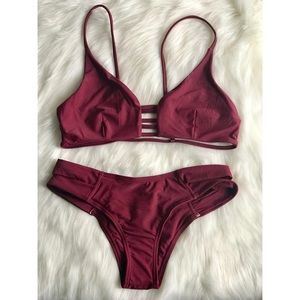 Burgundy bikini 👙